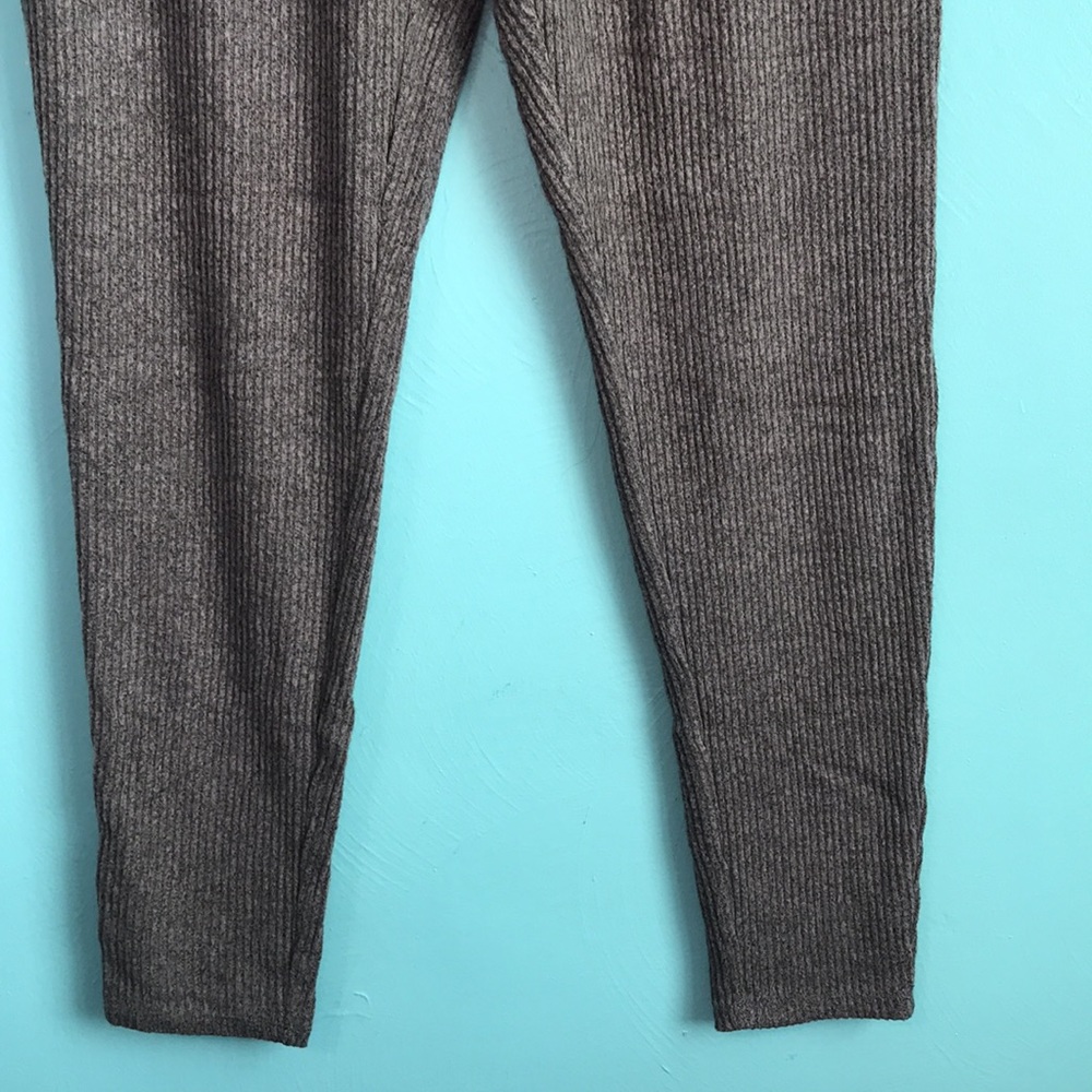 Express Soft Ribbed Lounge Pants - Picture 3 of 9